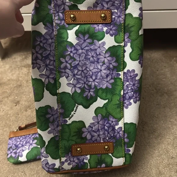 Dooney & Bourke purse. - Picture 7 of 9